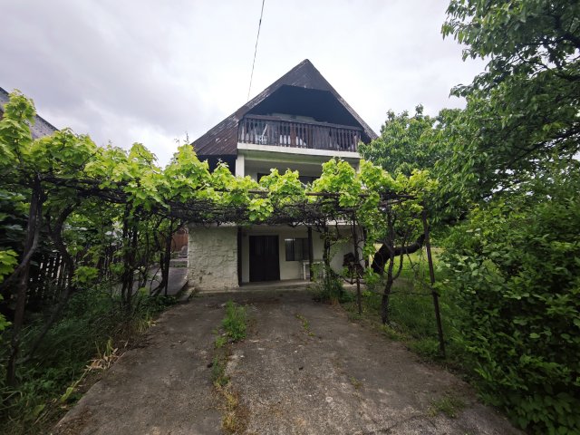 Eladó nyaraló, Balatonalmádiban 44.9 M Ft, 2+2 szobás