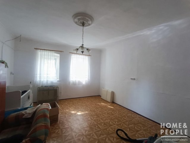 Eladó családi ház, Hódmezővásárhelyen 29.99 M Ft, 4 szobás
