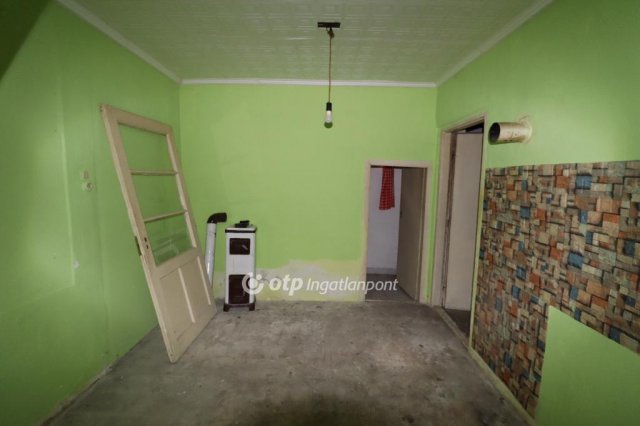 Eladó családi ház, Dömsödön 27.4 M Ft, 2 szobás