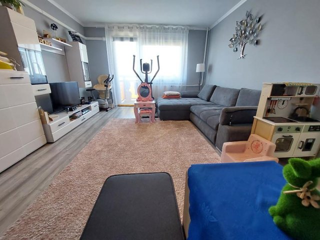 Eladó panellakás, Budapesten, XV. kerületben 63 M Ft, 2+1 szobás