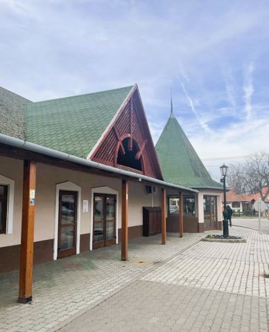 Eladó üzlethelyiség, Cserkeszőlőn 15.9 M Ft