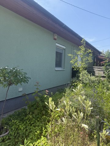 Eladó ikerház, Szigetszentmiklóson 83.999 M Ft, 4 szobás