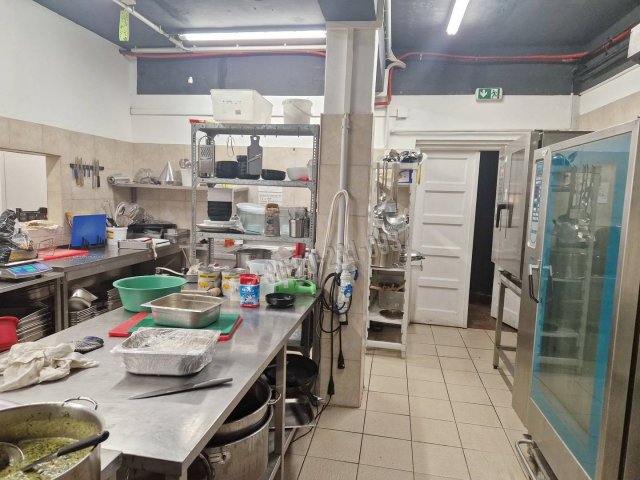 Kiadó üzlethelyiség, Budapesten, XXI. kerületben 980 E Ft / hó