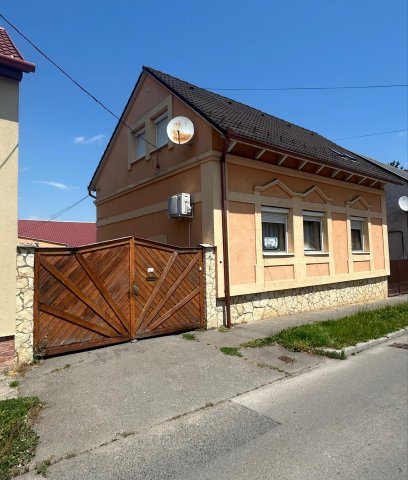 Eladó családi ház, Kaposváron, Bem utcában 80 M Ft, 5 szobás
