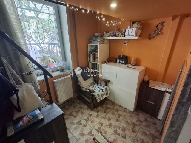 Eladó téglalakás, Budapesten, X. kerületben 34.9 M Ft, 3 szobás