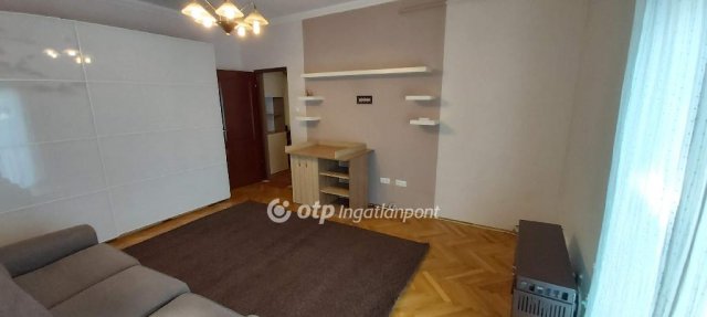 Eladó téglalakás, Szigetszentmiklóson 47.9 M Ft, 2 szobás