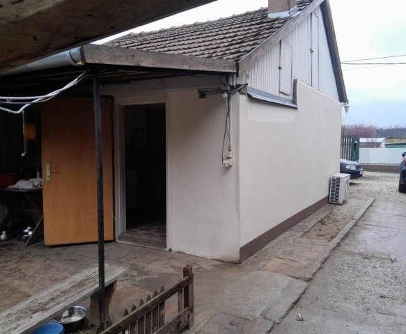 Eladó családi ház, Csömörön 34.99 M Ft, 1 szobás
