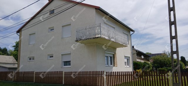 Eladó családi ház, Zalalövőn 49.9 M Ft, 6 szobás
