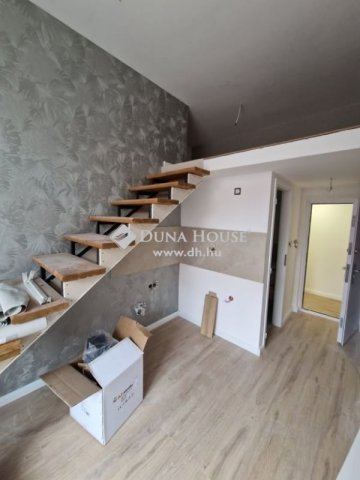Eladó téglalakás, Budapesten, IX. kerületben 33.9 M Ft, 1 szobás