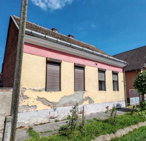 Eladó családi ház, Csurgón 4.9 M Ft, 3 szobás