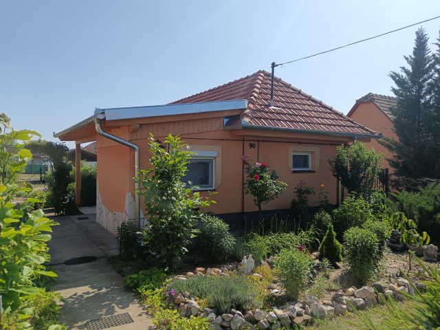 Eladó családi ház, Kecskeméten 38.2 M Ft, 1+1 szobás