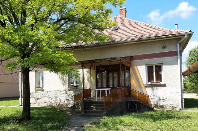 Eladó családi ház, Jászapátiban 15 M Ft, 2+2 szobás