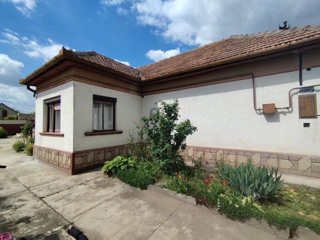 Eladó családi ház, Nagykőrösön 30.9 M Ft, 3 szobás
