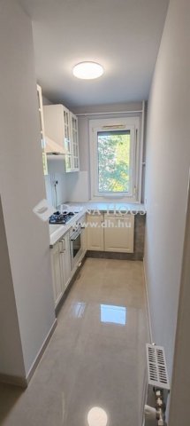 Eladó panellakás, Budapesten, III. kerületben 74 M Ft, 3 szobás