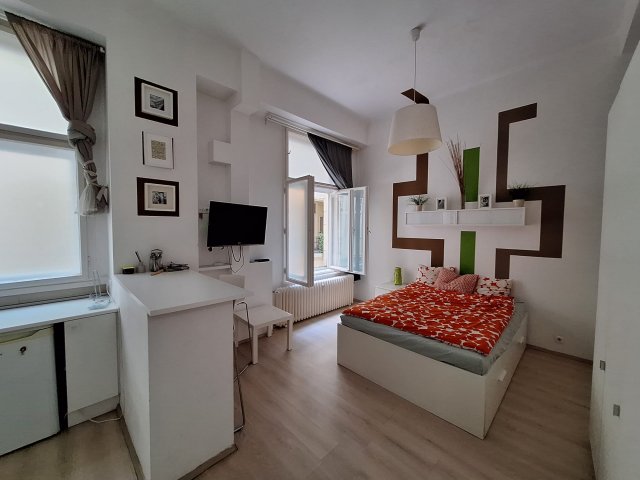 Kiadó téglalakás, albérlet, Budapesten, V. kerületben, 1 szobás