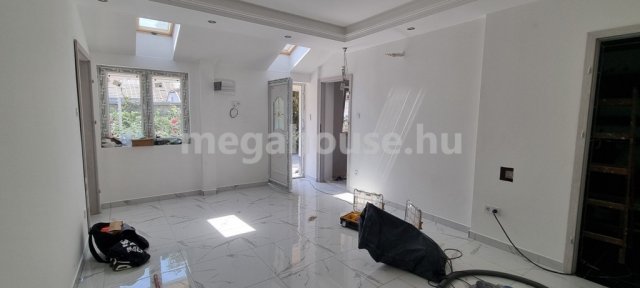 Eladó családi ház, Budaörsön 68.5 M Ft, 3 szobás