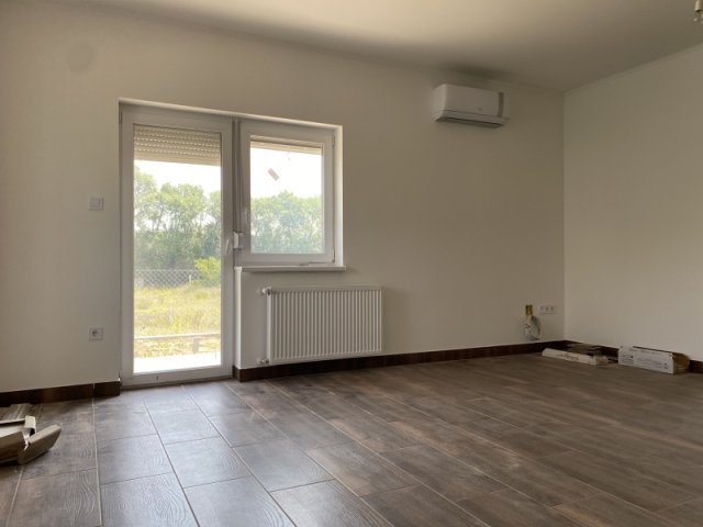 Eladó ikerház, Dunavarsányban 70 M Ft, 4 szobás