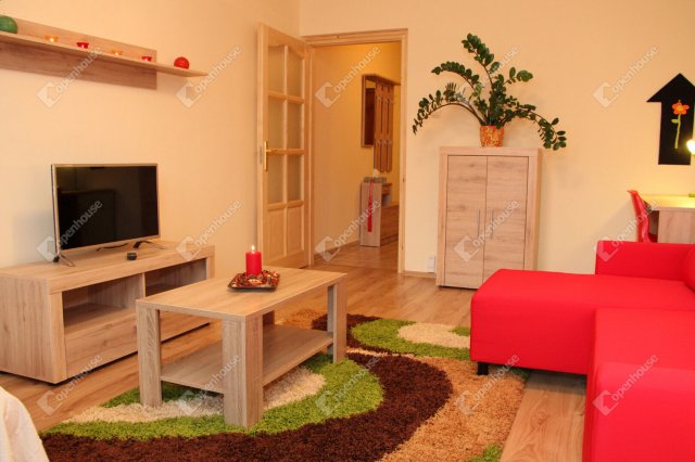 Kiadó panellakás, albérlet, Debrecenben 250 E Ft / hó, 1 szobás
