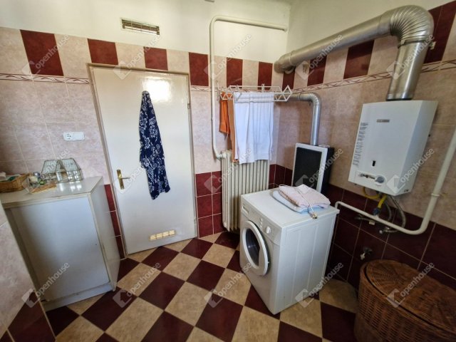 Eladó családi ház, Kutason 24.9 M Ft, 3 szobás