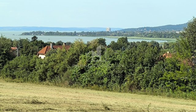 Eladó telek, Balatonfűzfőn 115 M Ft / költözzbe.hu