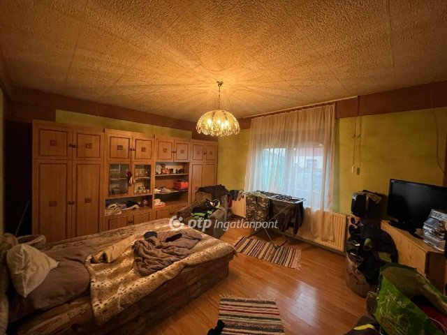Eladó családi ház, Derecskén 25.5 M Ft, 2 szobás