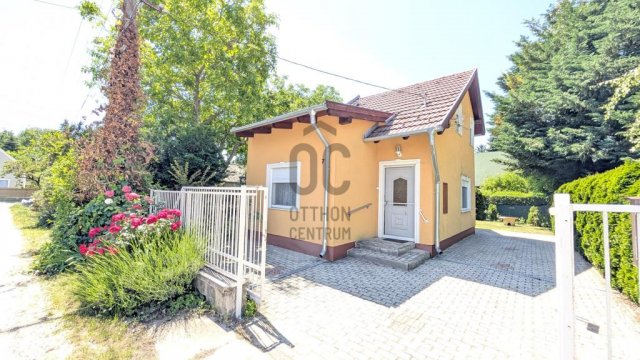 Eladó családi ház, Balatonkenesén 59.5 M Ft, 4 szobás