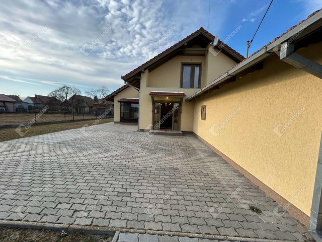Eladó családi ház, Pilisen 69.9 M Ft, 2 szobás