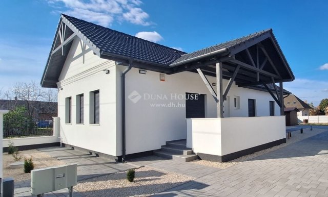 Eladó családi ház, Nagykőrösön 84.9 M Ft, 4 szobás