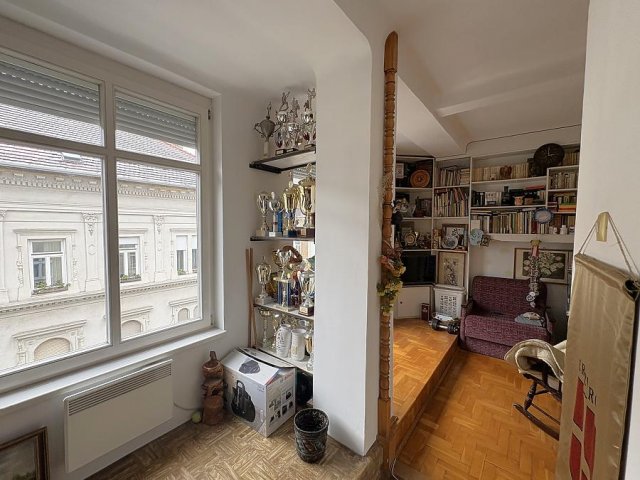 Eladó téglalakás, Budapesten, VI. kerületben 69.9 M Ft, 3 szobás
