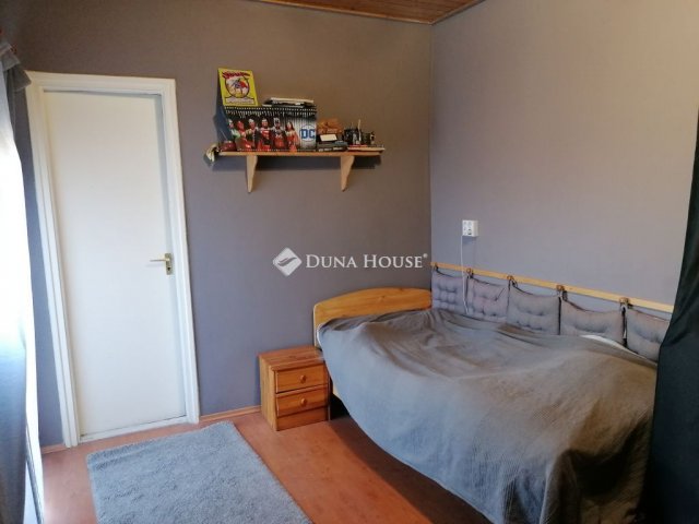 Eladó családi ház, Pétfürdőn 85 M Ft, 4 szobás