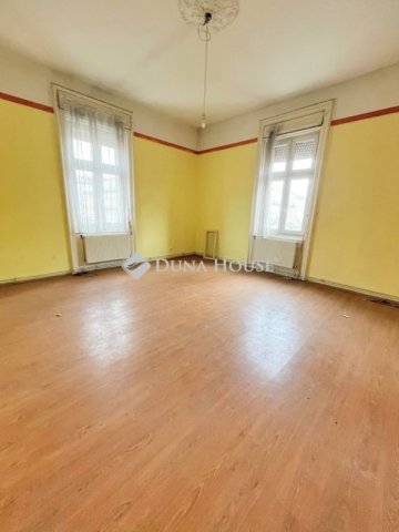 Eladó téglalakás, Budapesten, VI. kerületben 189.9 M Ft
