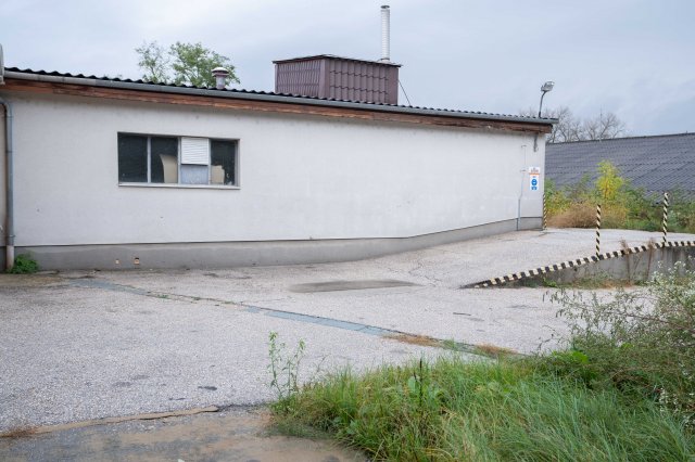 Eladó ipari ingatlan, Leányváron 101.013 M Ft
