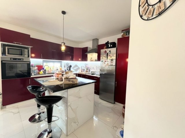 Eladó családi ház, Sén 99.99 M Ft, 4 szobás