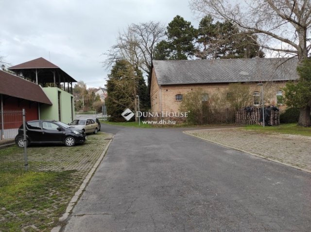 Eladó ipari ingatlan, Fonyódon 250 M Ft / költözzbe.hu