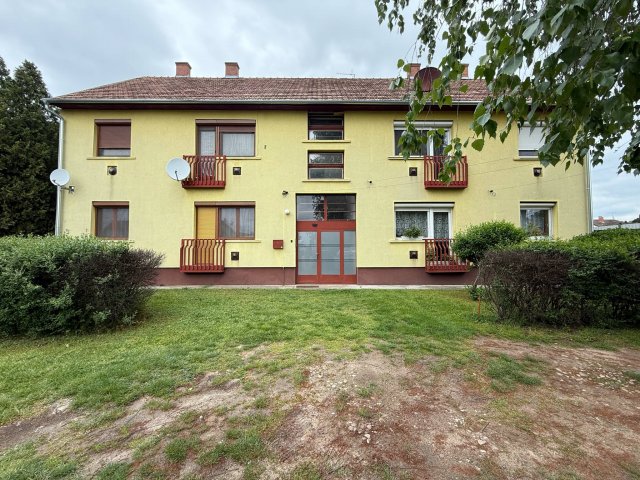 Eladó téglalakás, Lajosmizsén 41.9 M Ft, 3 szobás