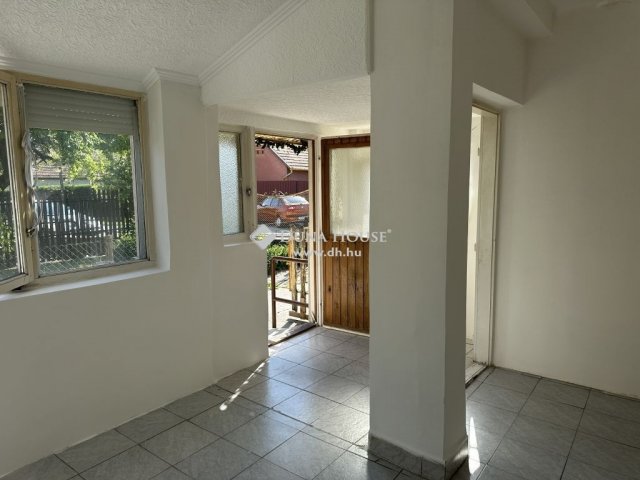 Eladó családi ház, Nagykőrösön 29.99 M Ft, 3 szobás