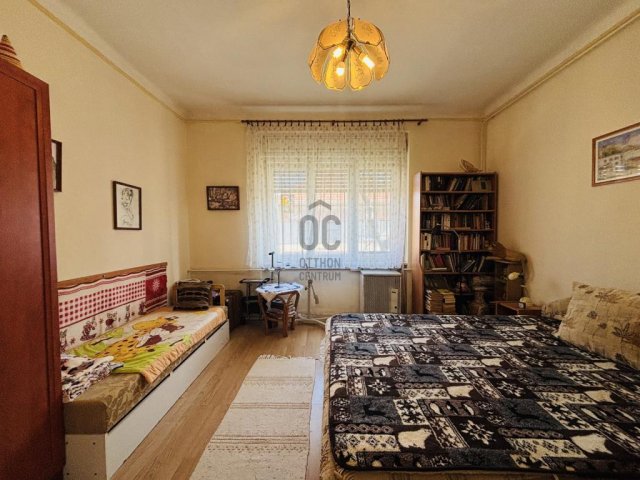 Eladó családi ház, Cegléden 43 M Ft, 3 szobás