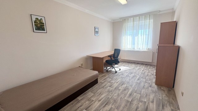 Kiadó téglalakás, albérlet, Debrecenben 350 E Ft / hó, 3 szobás
