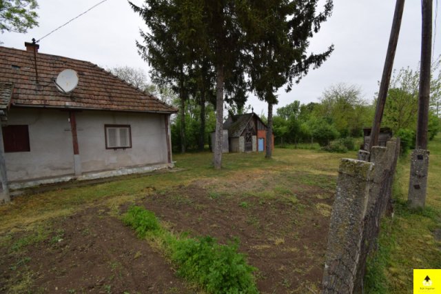 Eladó családi ház, Pósfán 8.5 M Ft, 2 szobás