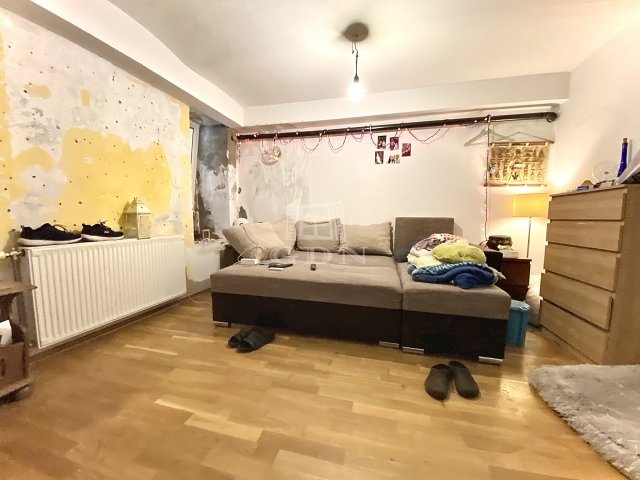 Eladó téglalakás, Budapesten, VIII. kerületben 33 M Ft, 2 szobás
