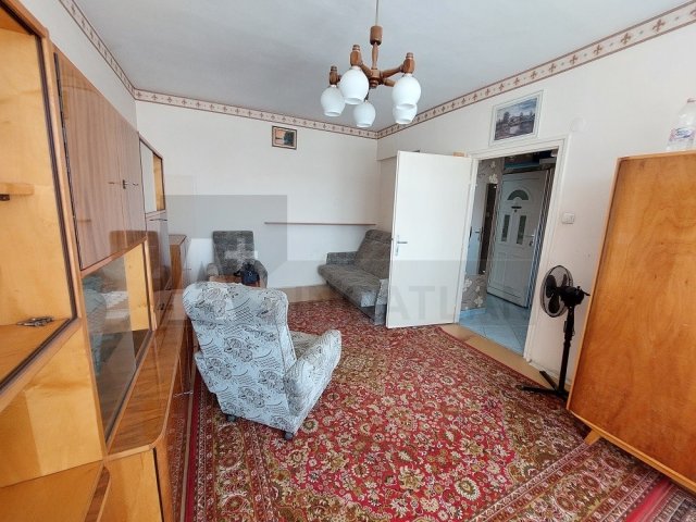 Kiadó téglalakás, albérlet, Szegeden 120 E Ft / hó, 1 szobás