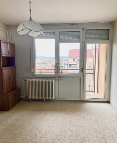 Eladó panellakás, Zalaegerszegen 32.99 M Ft, 3 szobás