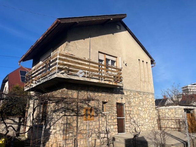 Eladó családi ház, Tapolcán 52 M Ft, 5 szobás