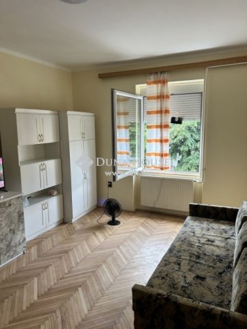 Eladó téglalakás, Komlón 18.5 M Ft, 2 szobás
