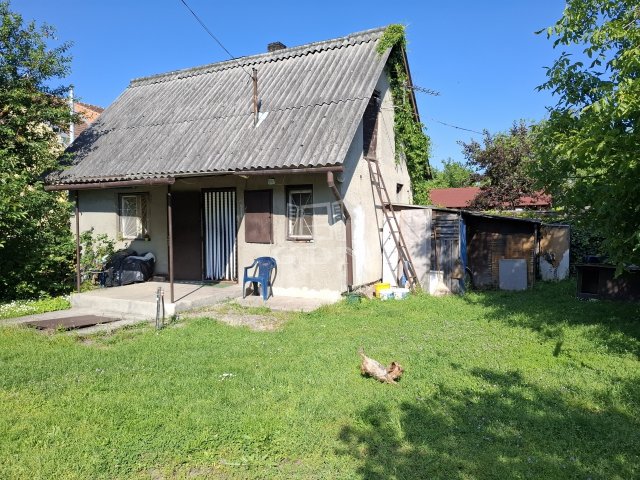 Eladó családi ház, Szigetszentmiklóson 39 M Ft, 1 szobás