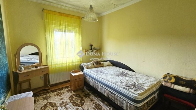 Eladó ikerház, Pilisszentkereszten 99 M Ft, 7 szobás
