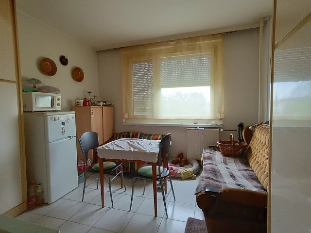 Eladó panellakás, Győrött, Ifjúság körúton 27 M Ft, 1 szobás