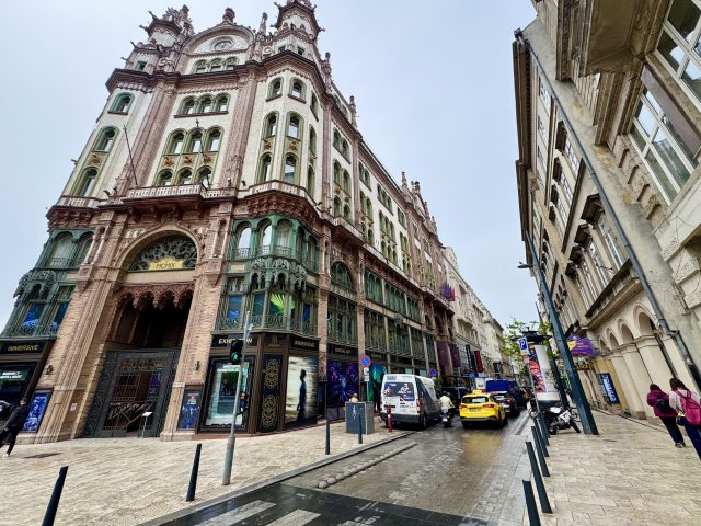 Eladó téglalakás, Budapesten, V. kerületben 169 M Ft, 4 szobás