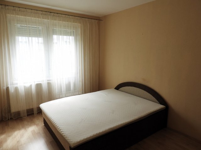 Eladó téglalakás, Veszprémben 42.5 M Ft, 2 szobás