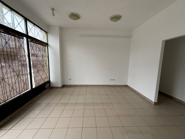 Kiadó üzlethelyiség, Miskolcon 200 E Ft / hó
